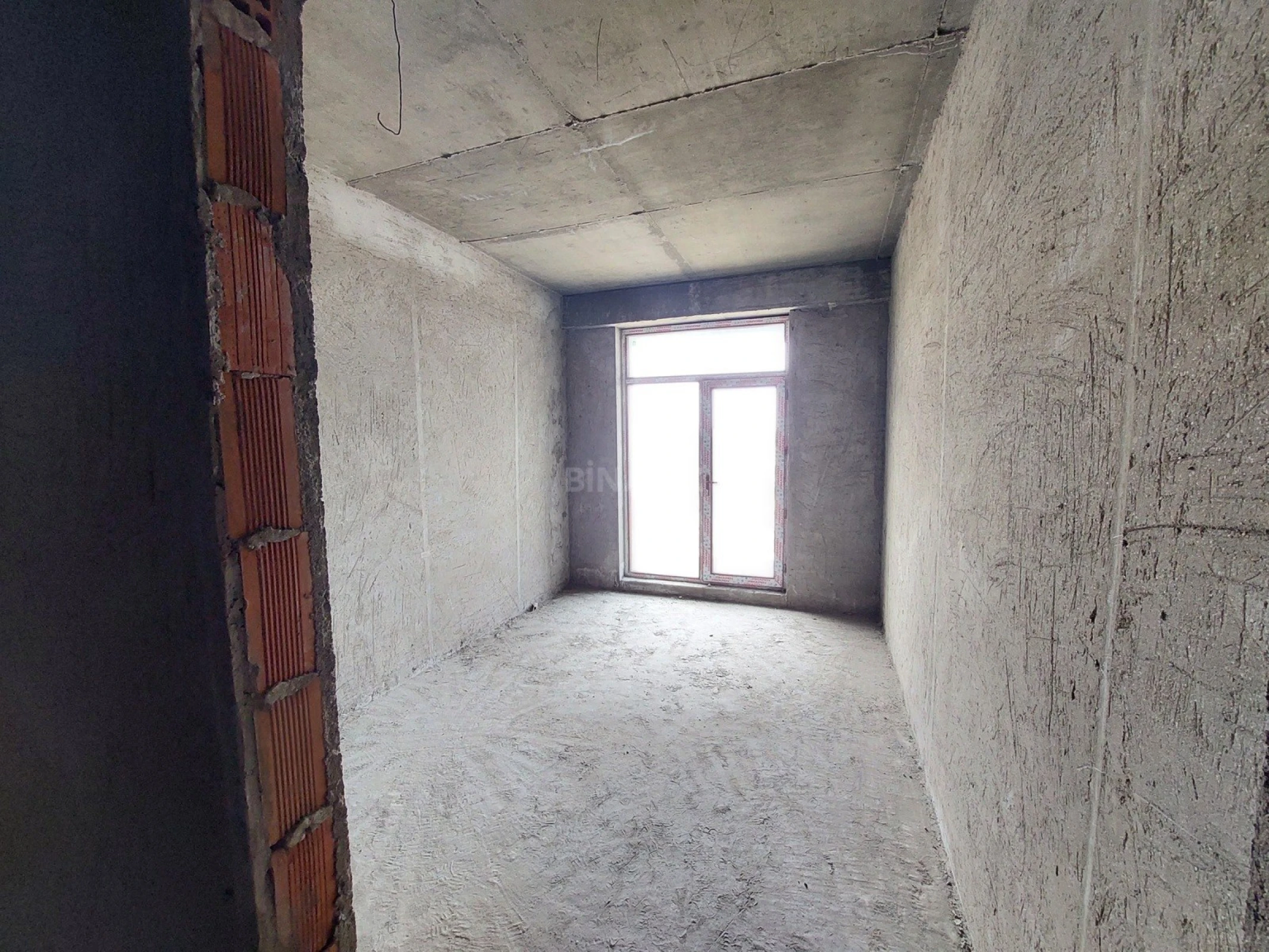 Satılır 2 otaqlı mənzil 91.4 m²