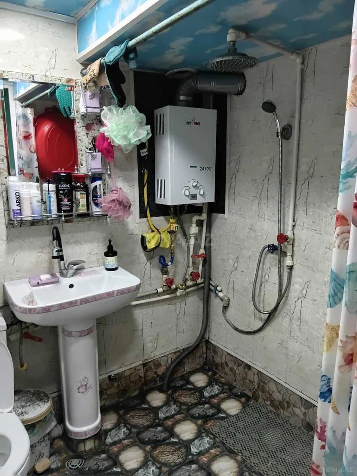 Satılır 2 otaqlı mənzil 65 m²