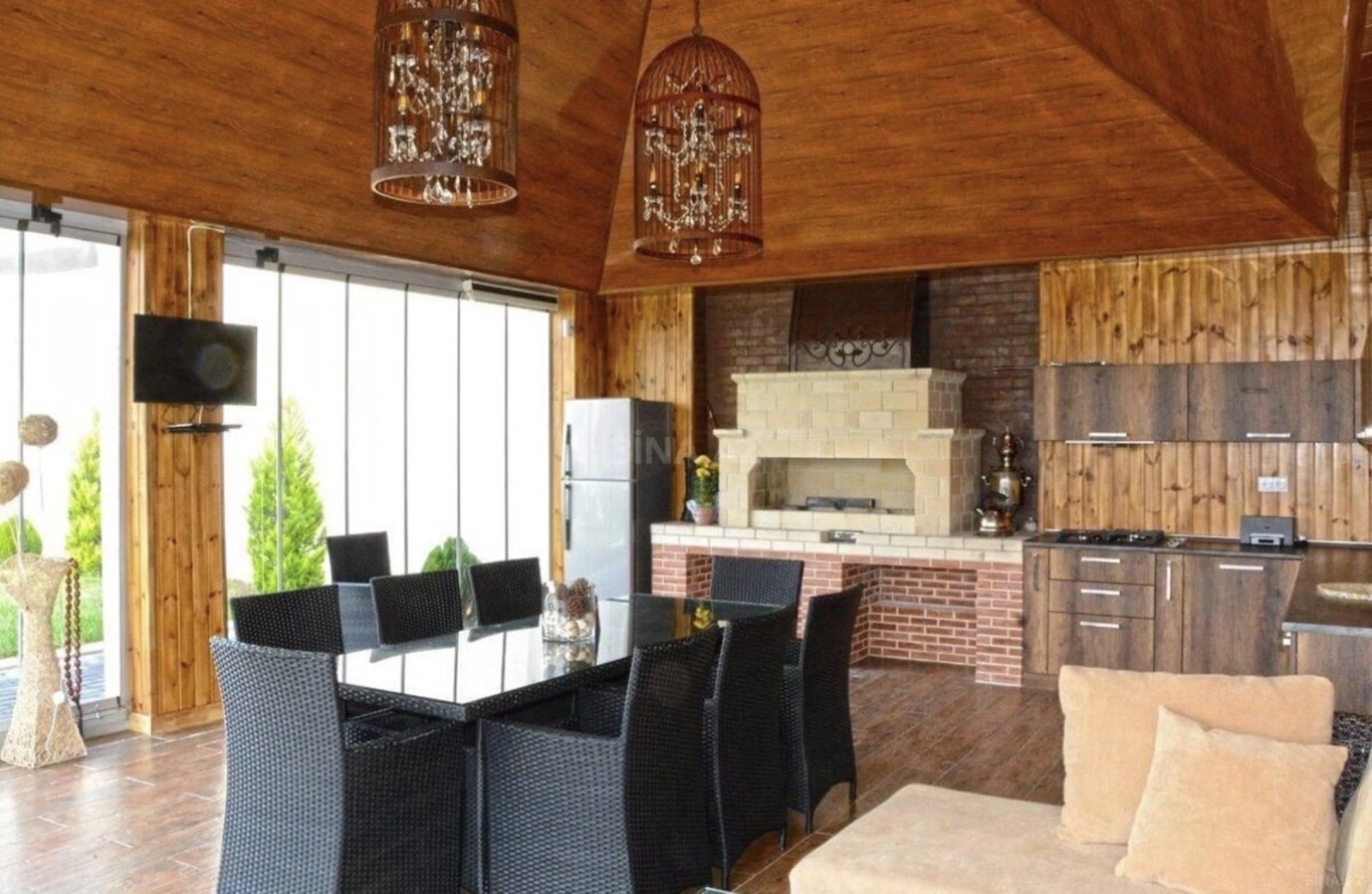 Kirayə verilir 6 otaqlı həyət evi 360 m²