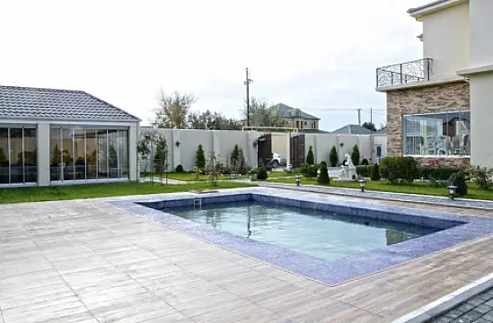 Kirayə verilir 6 otaqlı həyət evi 360 m²