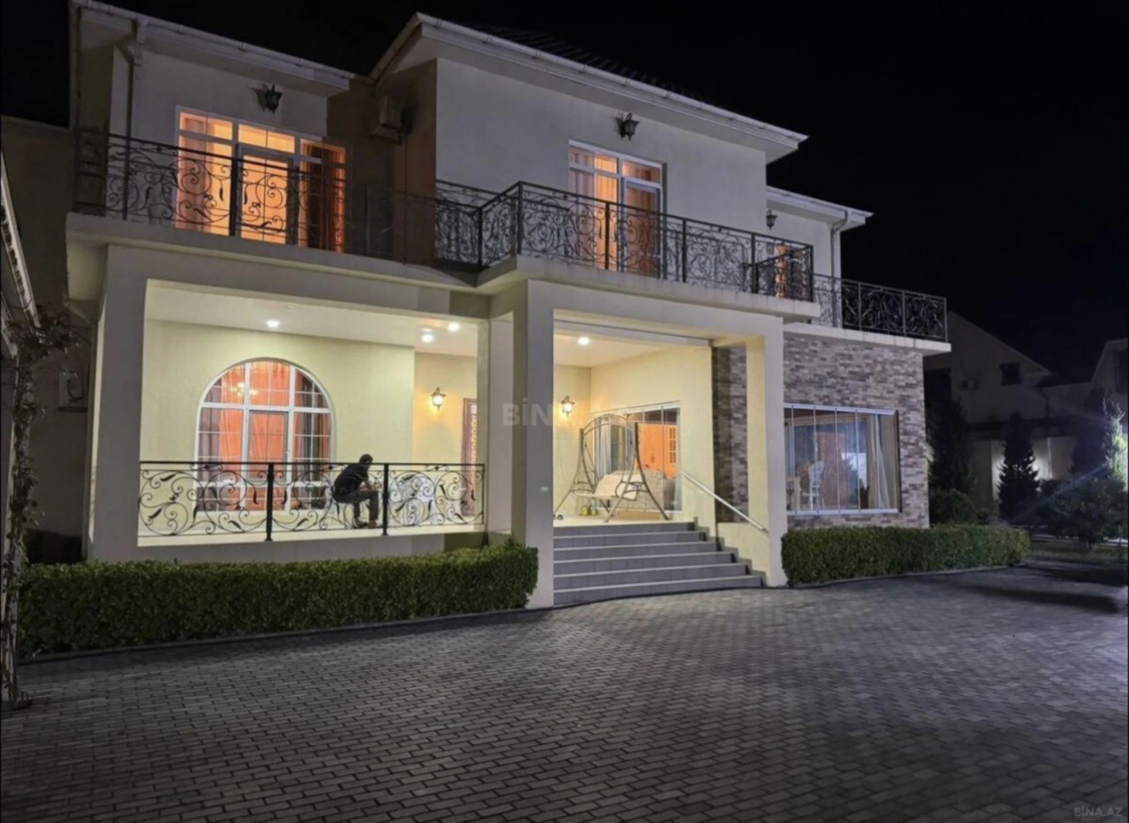 Kirayə verilir 6 otaqlı həyət evi 360 m²