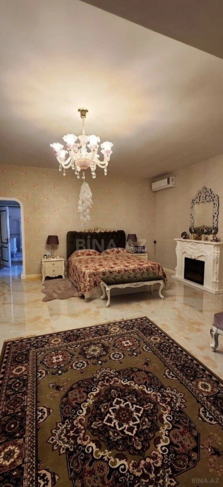 Kirayə verilir 6 otaqlı həyət evi 360 m²