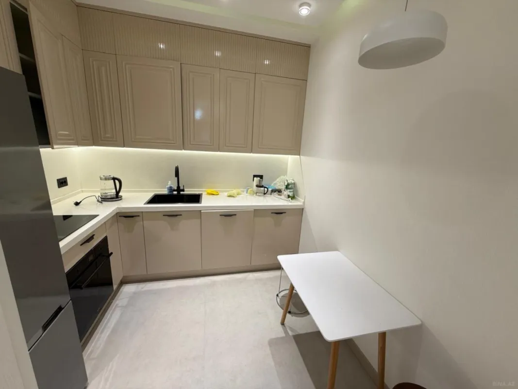 Kirayə verilir 2 otaqlı mənzil 75 m²