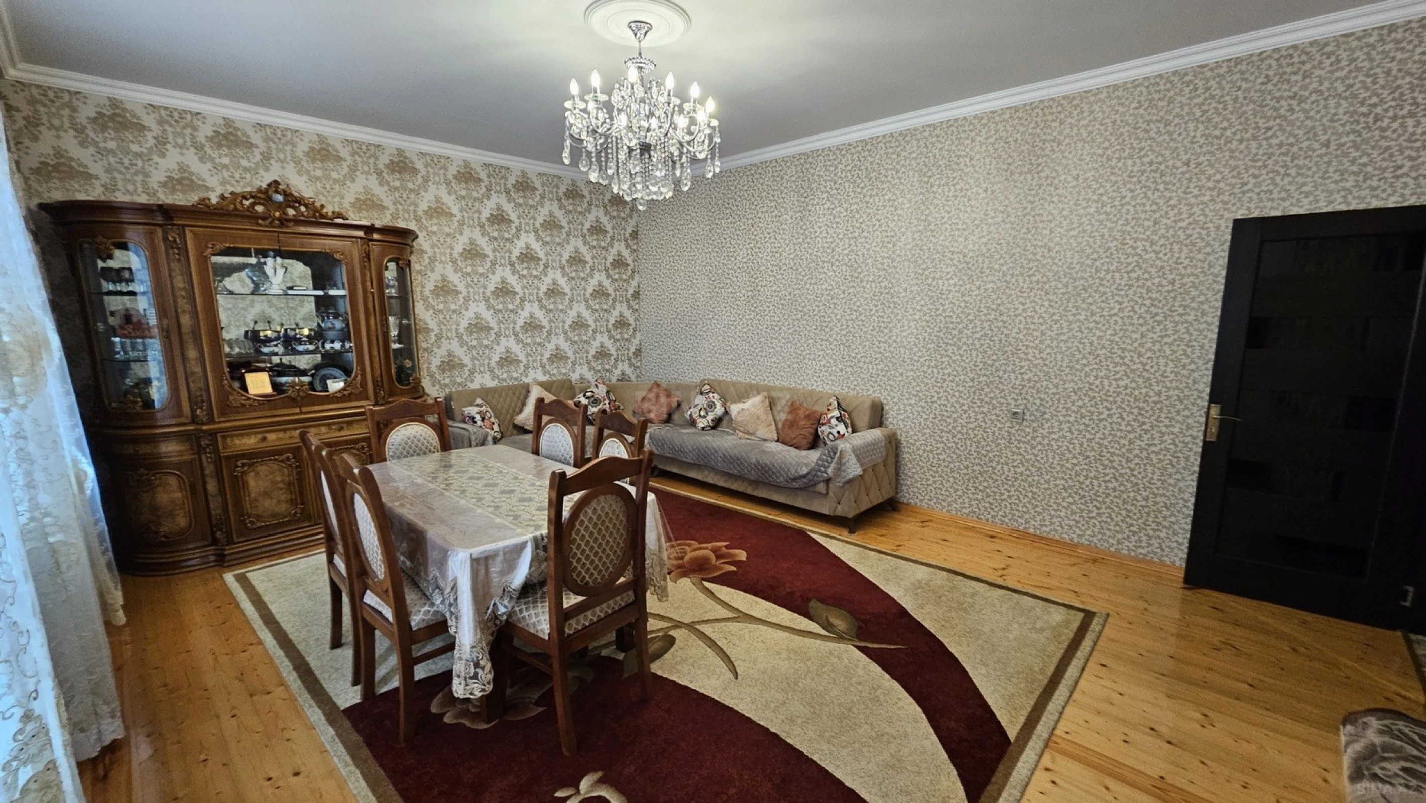 Satılır 7 otaqlı həyət evi 210 m²