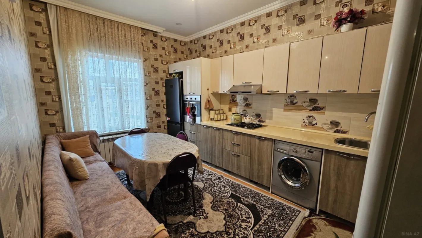 Satılır 7 otaqlı həyət evi 210 m²