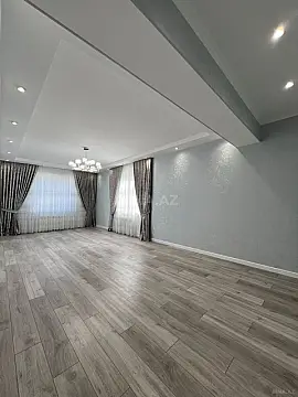 Satılır 3 otaqlı mənzil 135 m² — Bakı, İnşaatçılar 3 otaq 135.00 m²
