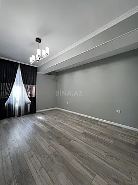 Satılır 3 otaqlı mənzil 135 m²