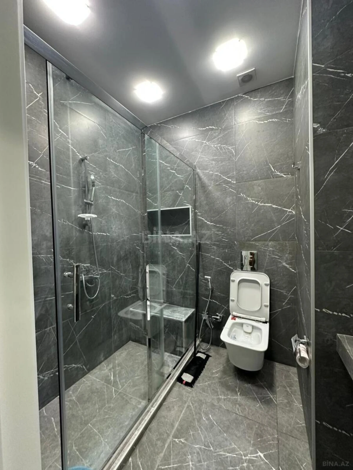 Kirayə verilir 2 otaqlı mənzil 100 m²