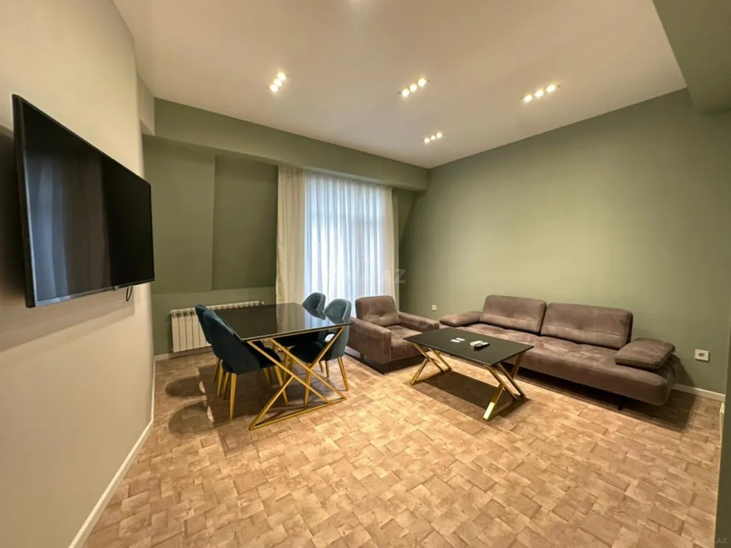 Kirayə verilir 2 otaqlı mənzil 100 m²