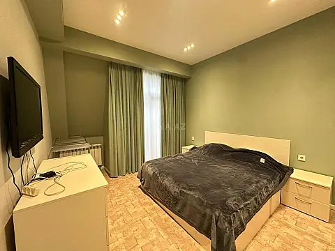 Kirayə verilir 2 otaqlı mənzil 100 m²