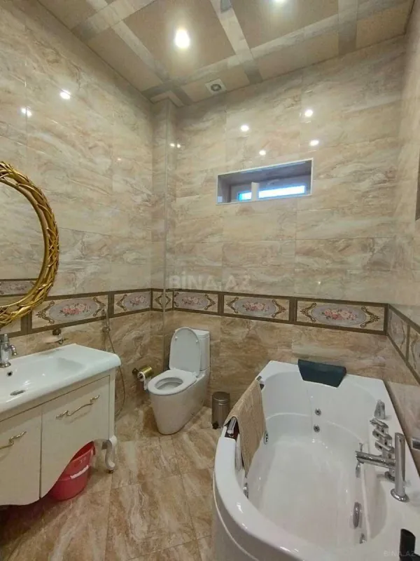 Satılır 6 otaqlı həyət evi 500 m²