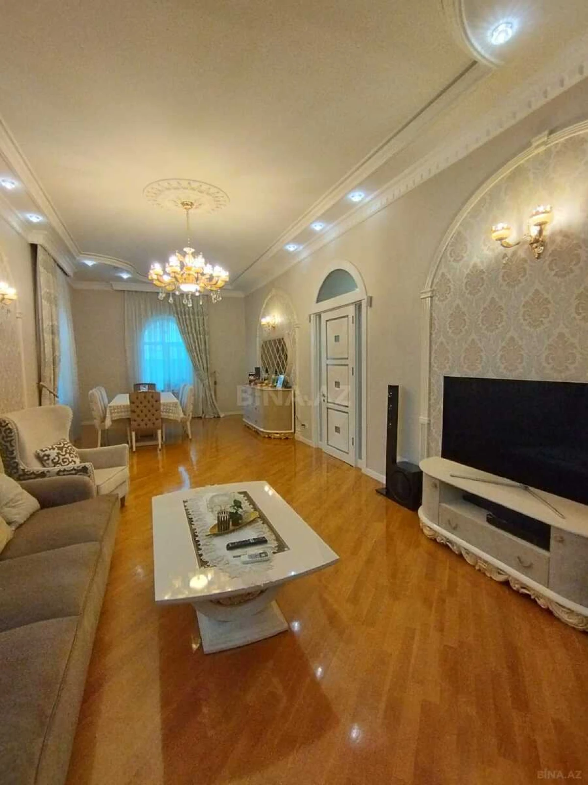 Satılır 6 otaqlı həyət evi 500 m²