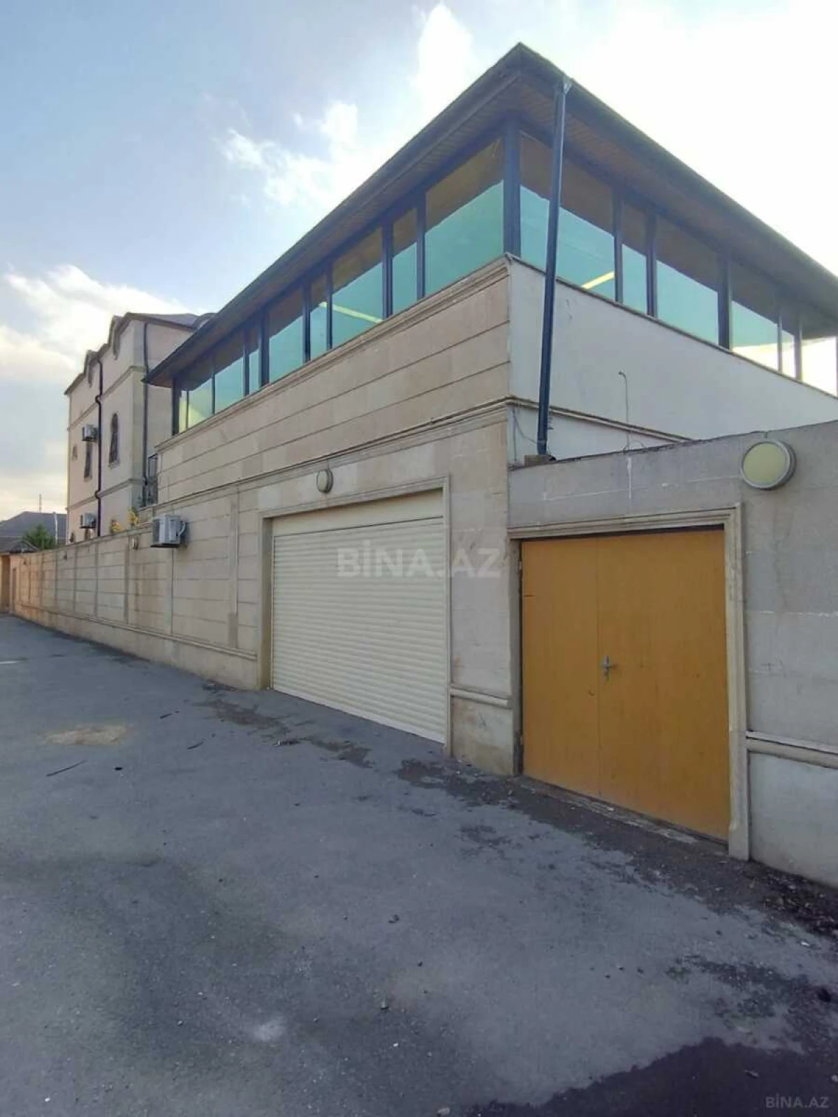 Satılır 6 otaqlı həyət evi 500 m²