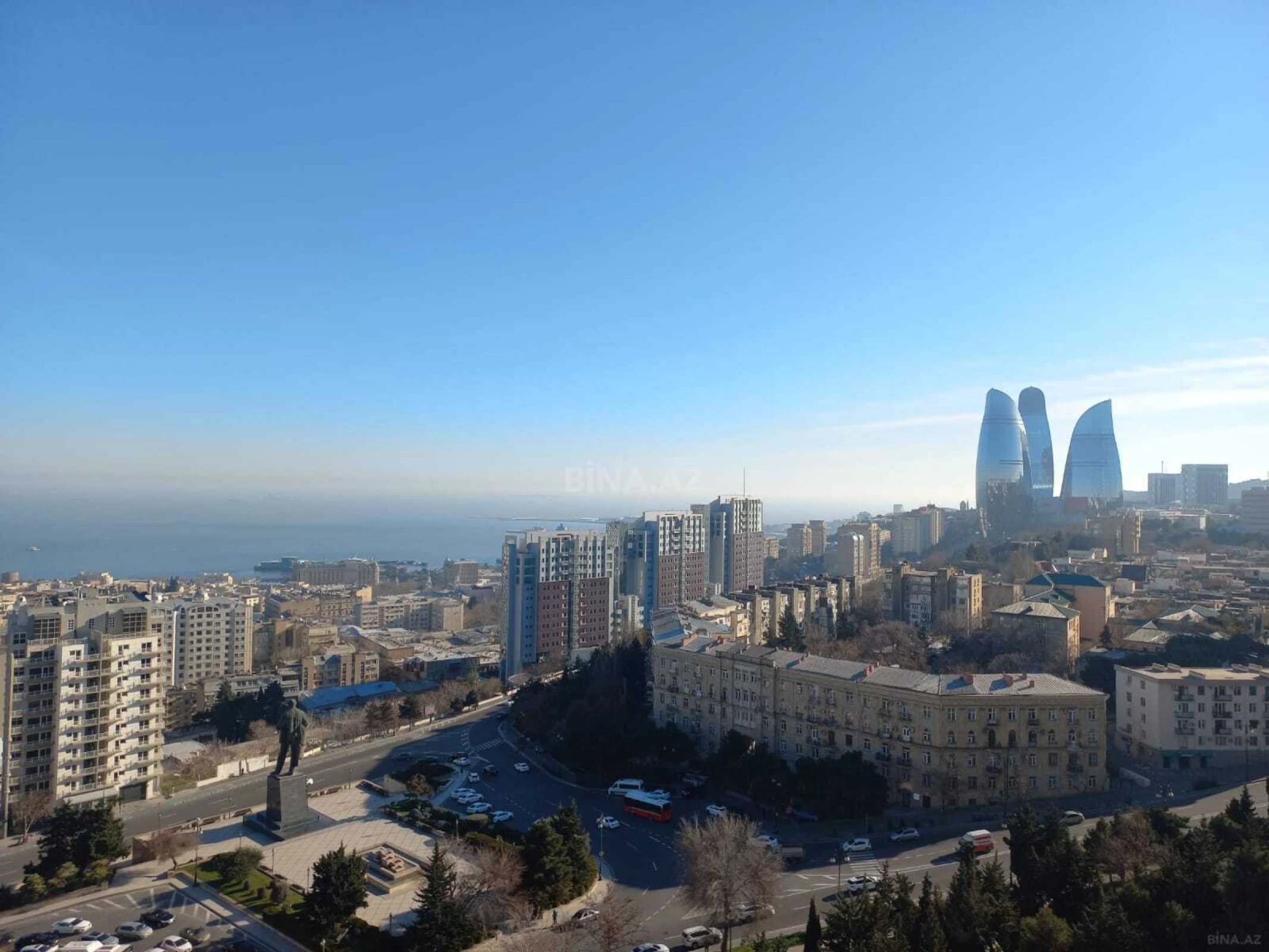 Satılır 3 otaqlı mənzil 114 m²