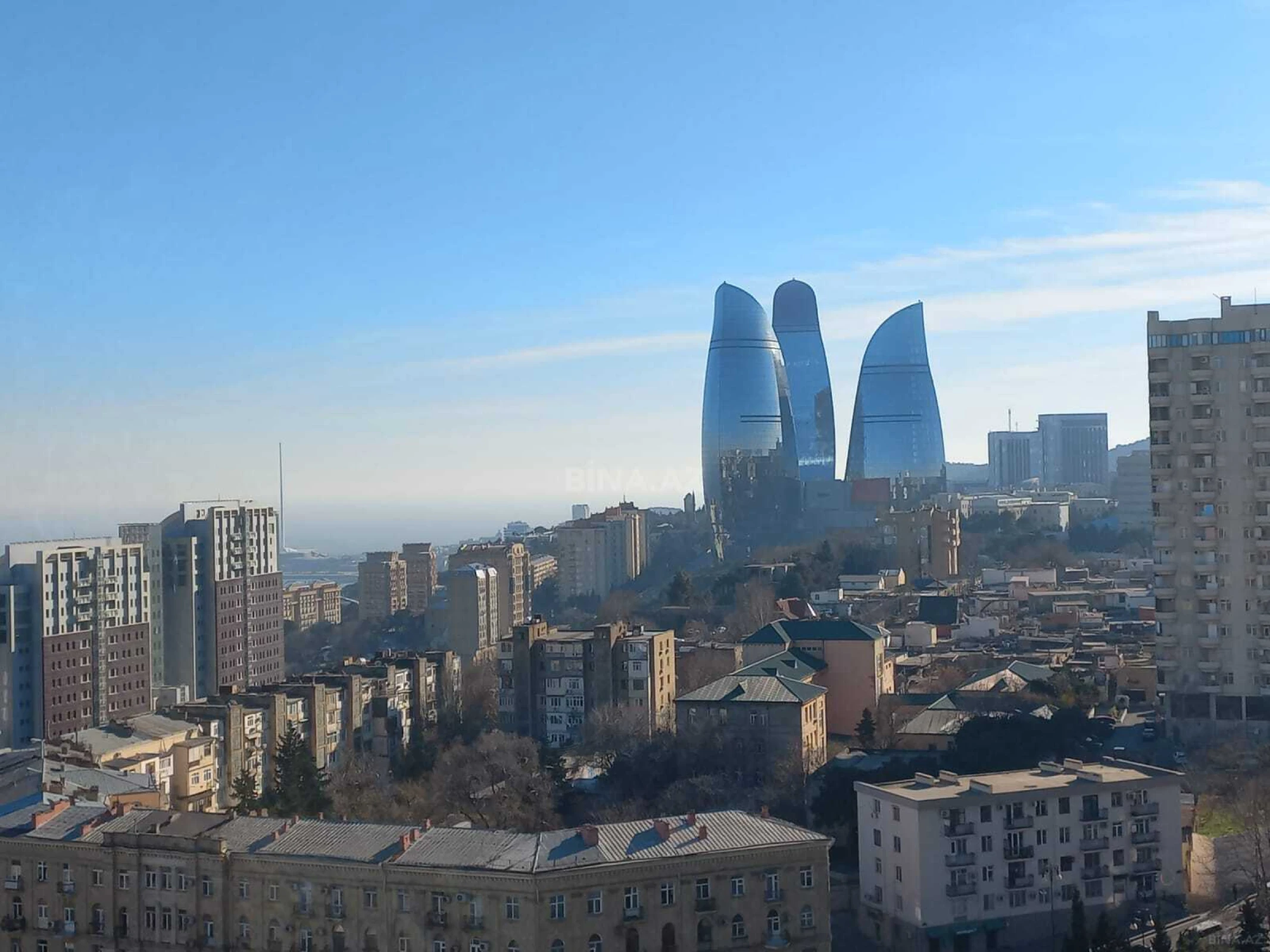 Satılır 3 otaqlı mənzil 114 m²