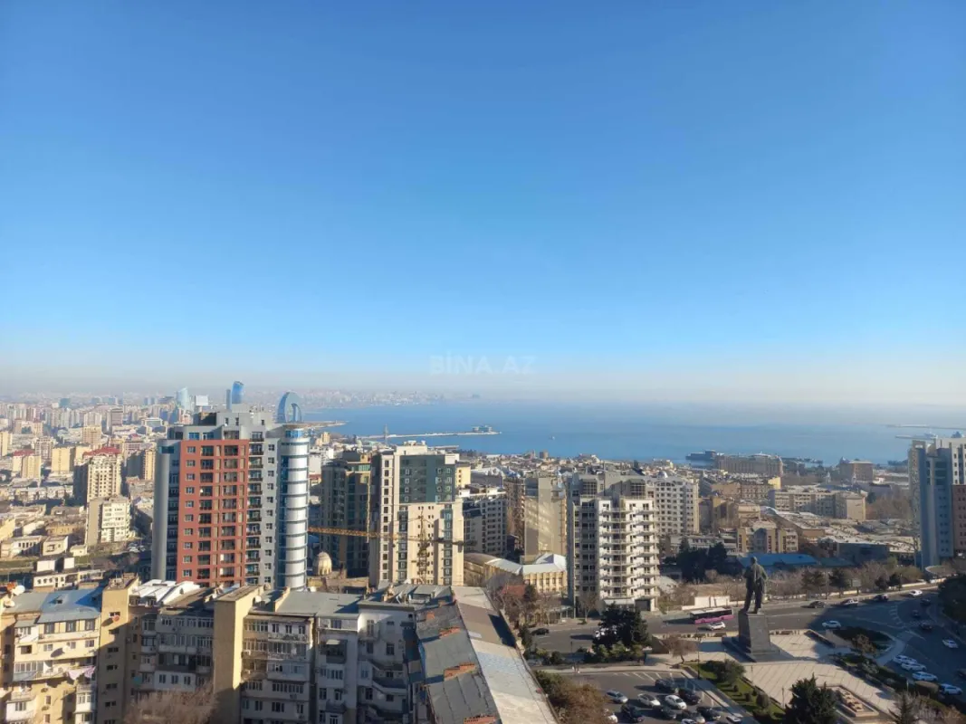 Satılır 3 otaqlı mənzil 114 m²