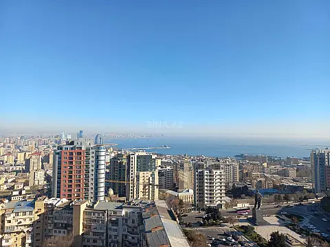 Satılır 3 otaqlı mənzil 114 m²