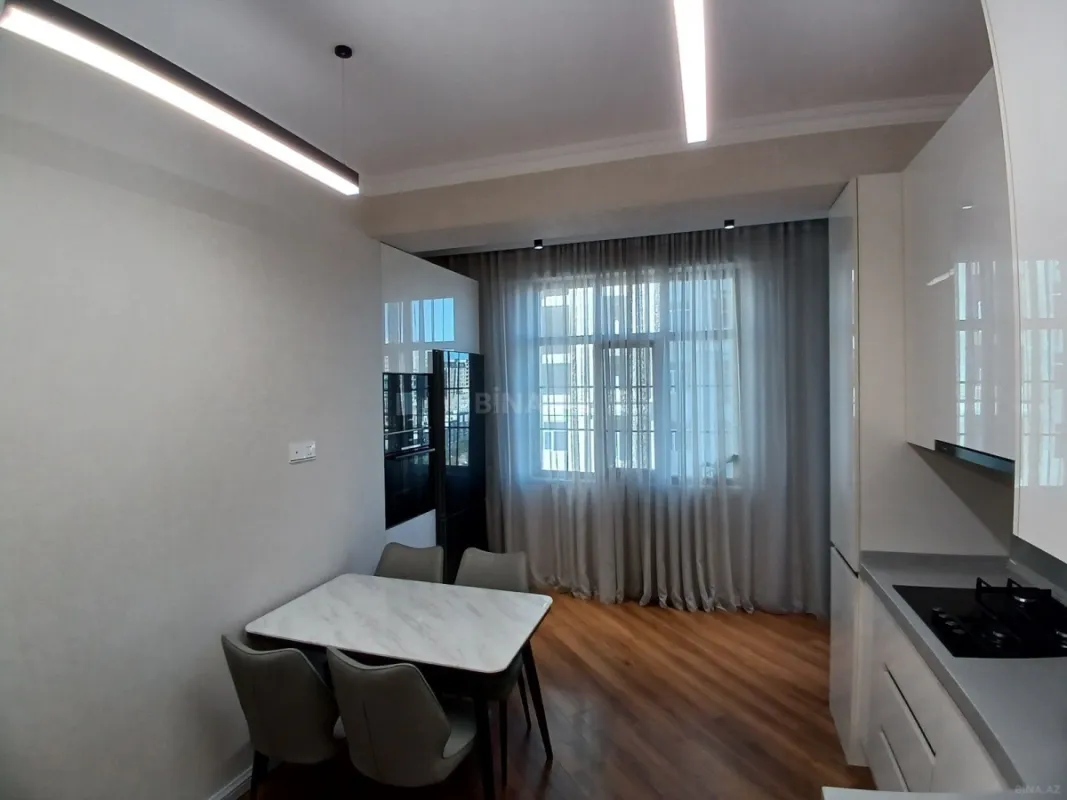 Satılır 3 otaqlı mənzil 114 m²