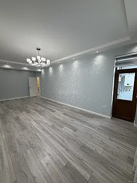 Satılır 3 otaqlı mənzil 135 m²