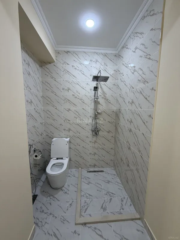 Satılır 3 otaqlı mənzil 135 m²