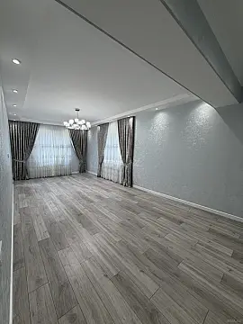 Satılır 3 otaqlı mənzil 135 m² — Bakı, İnşaatçılar 3 otaq 135.00 m²