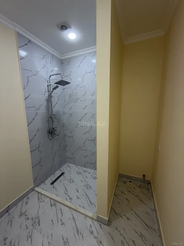 Satılır 3 otaqlı mənzil 135 m²