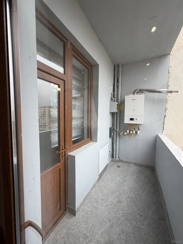Satılır 3 otaqlı mənzil 135 m²