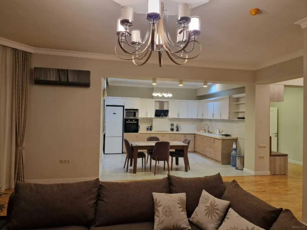 Kirayə verilir 3 otaqlı mənzil 102 m²