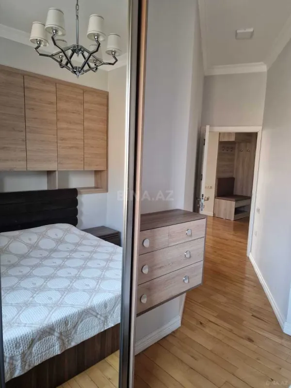Kirayə verilir 3 otaqlı mənzil 102 m²