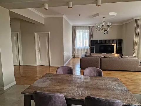 Kirayə verilir 3 otaqlı mənzil 102 m²