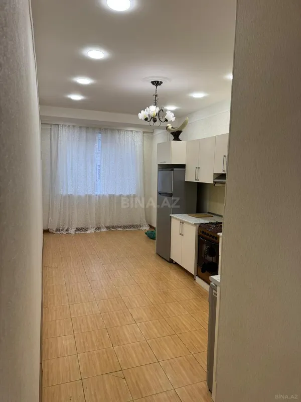 Kirayə verilir 3 otaqlı mənzil 150 m²