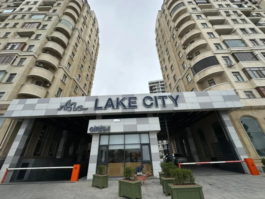 Satılır 2 otaqlı mənzil 59 m²