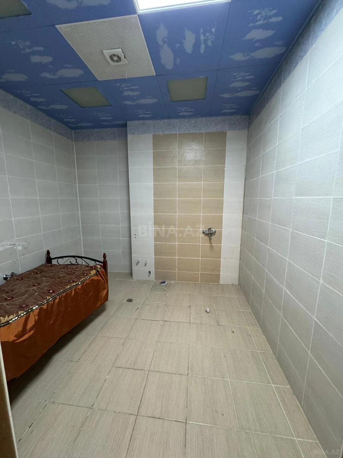 Kirayə verilir 3 otaqlı mənzil 170 m²