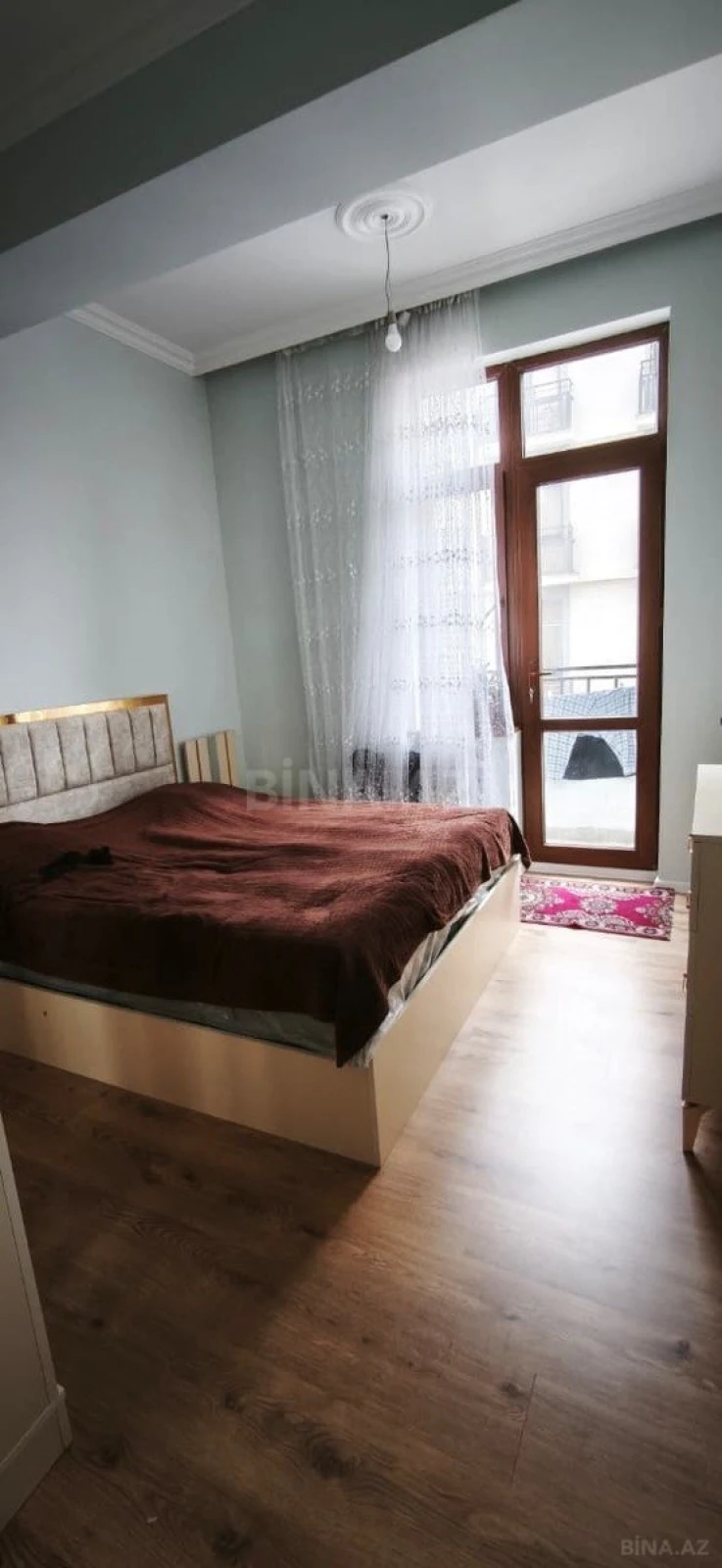 Satılır 4 otaqlı mənzil 129 m²