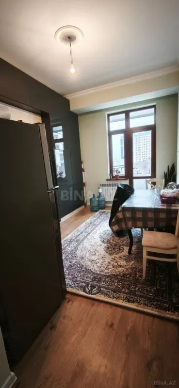Satılır 4 otaqlı mənzil 129 m²
