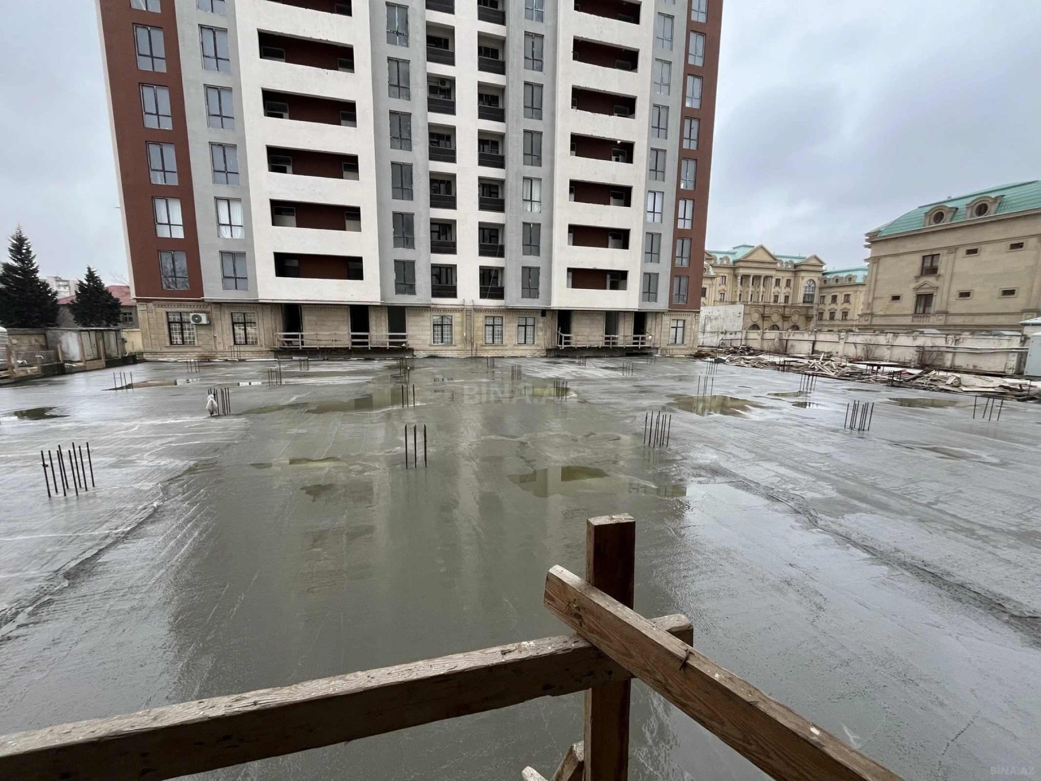 Satılır 2 otaqlı mənzil 91.5 m²