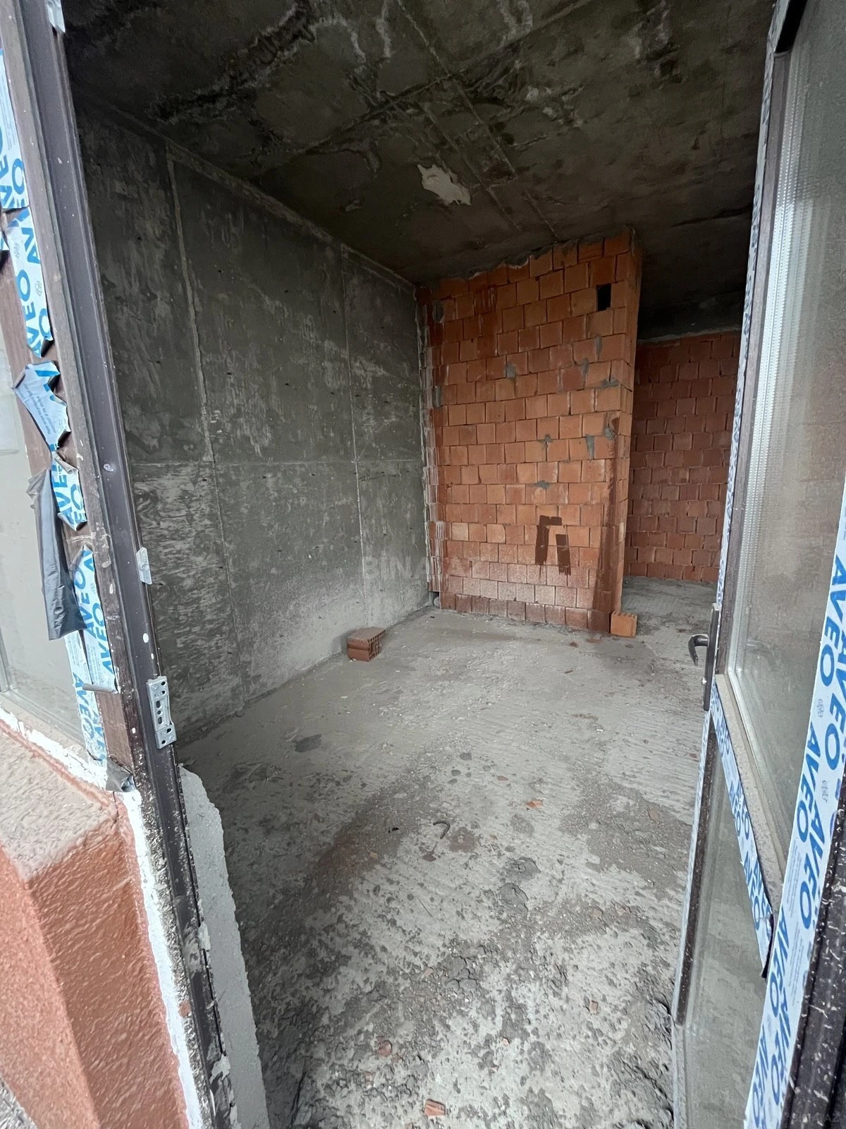 Satılır 2 otaqlı mənzil 91.5 m²