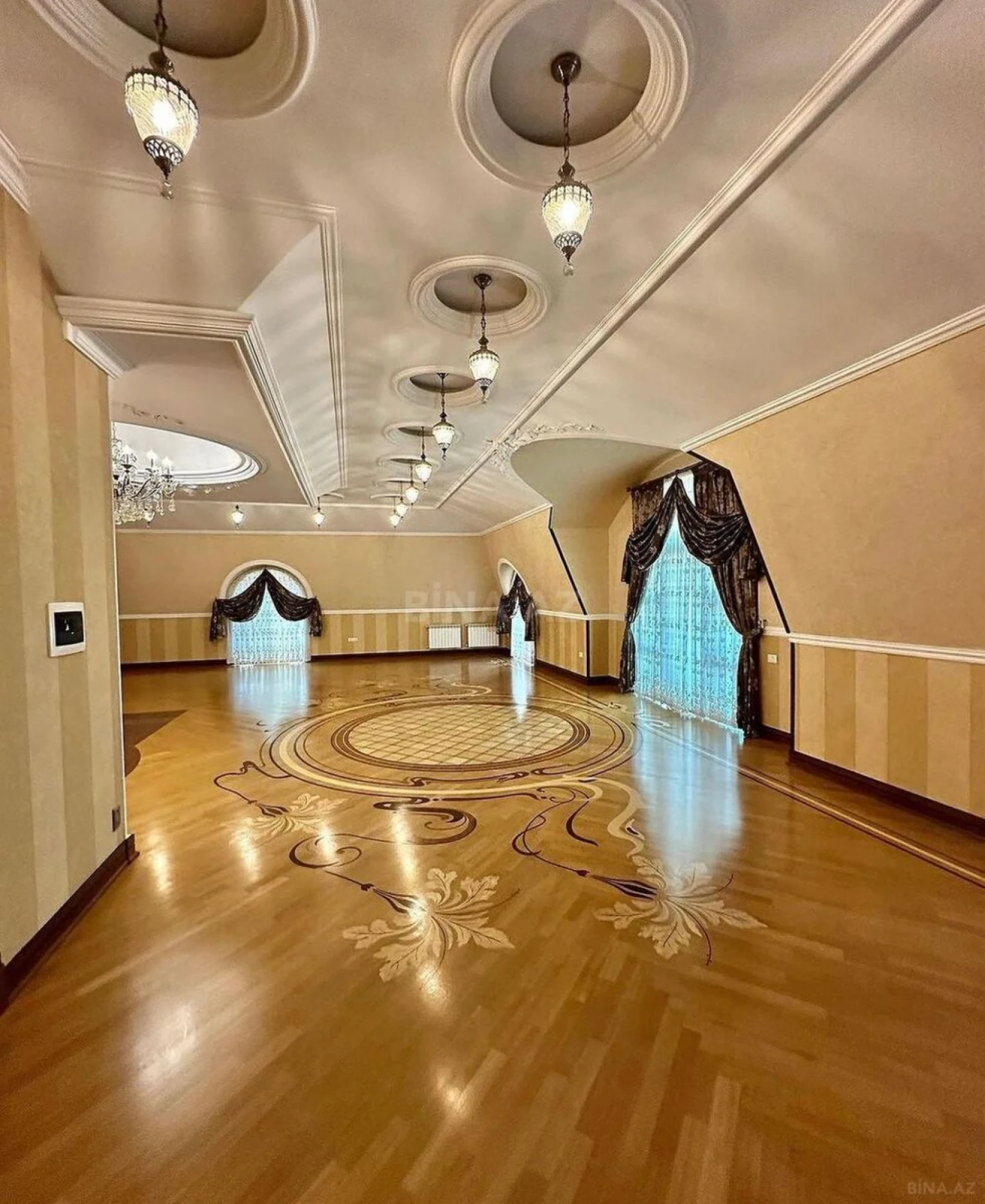 Satılır 7 otaqlı həyət evi 600 m²