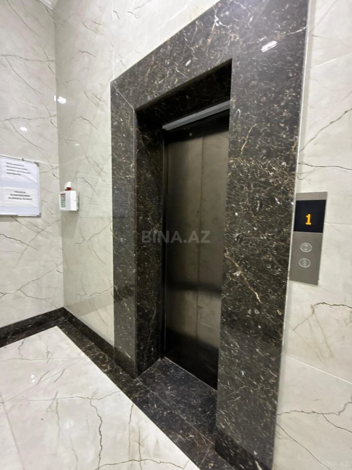 Kirayə verilir 2 otaqlı mənzil 70 m²