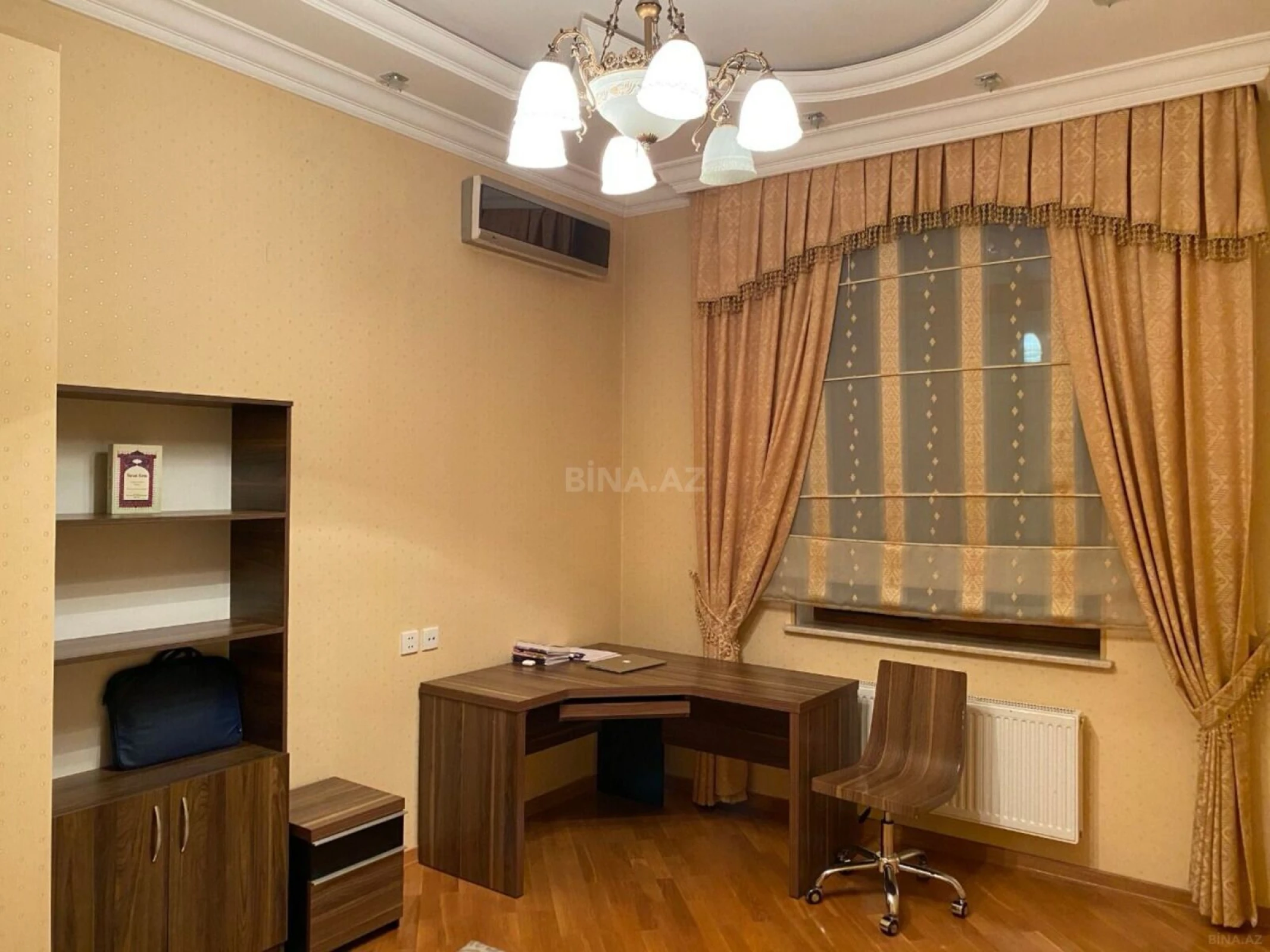 Kirayə verilir 9 otaqlı həyət evi 250 m²