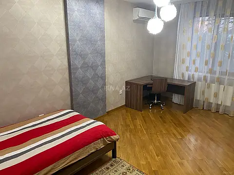 Kirayə verilir 9 otaqlı həyət evi 250 m²