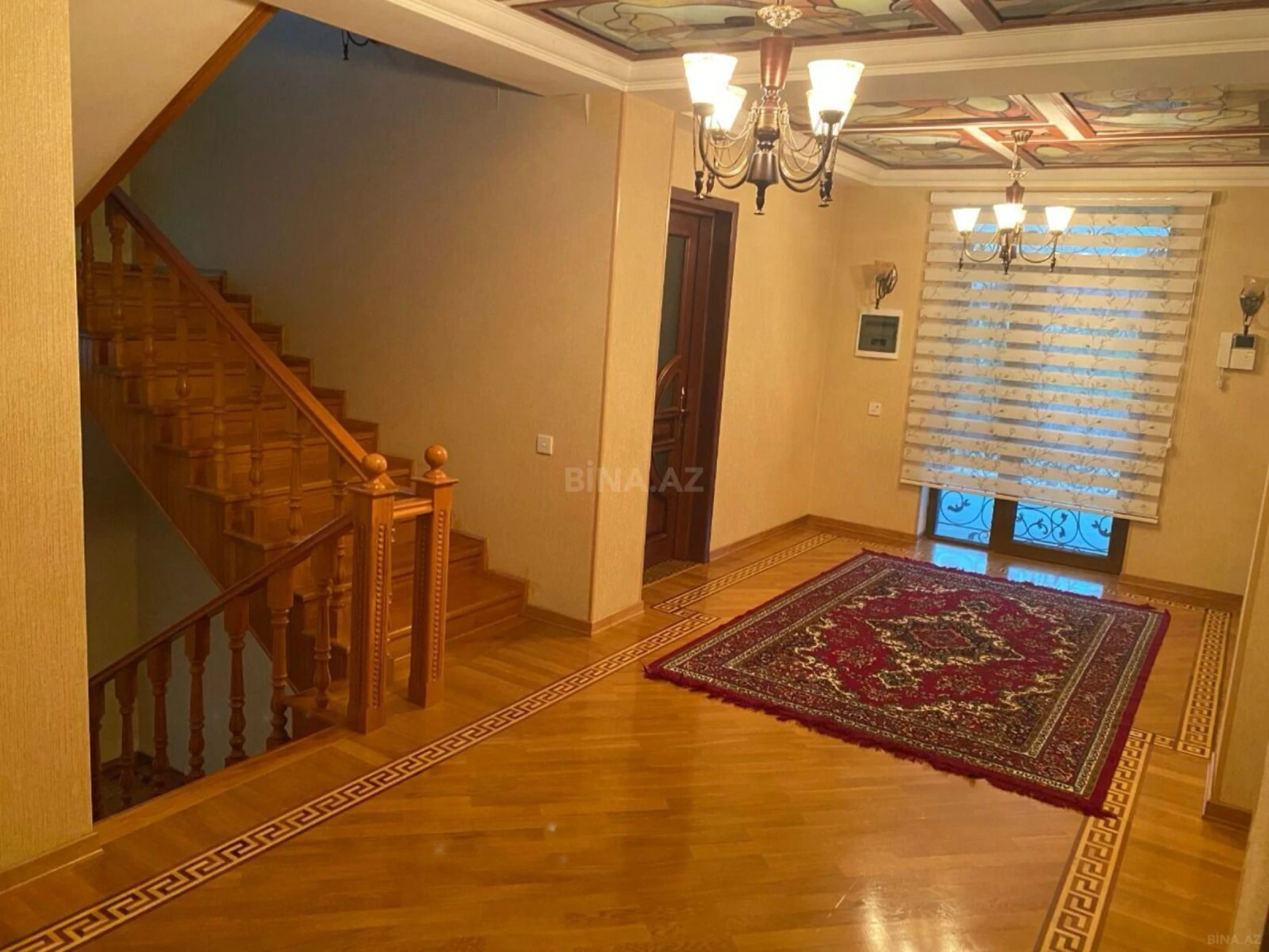 Kirayə verilir 9 otaqlı həyət evi 250 m²