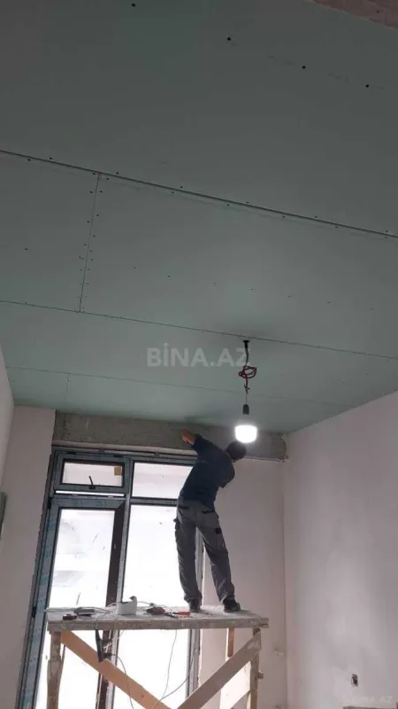 Satılır 3 otaqlı mənzil 145 m²