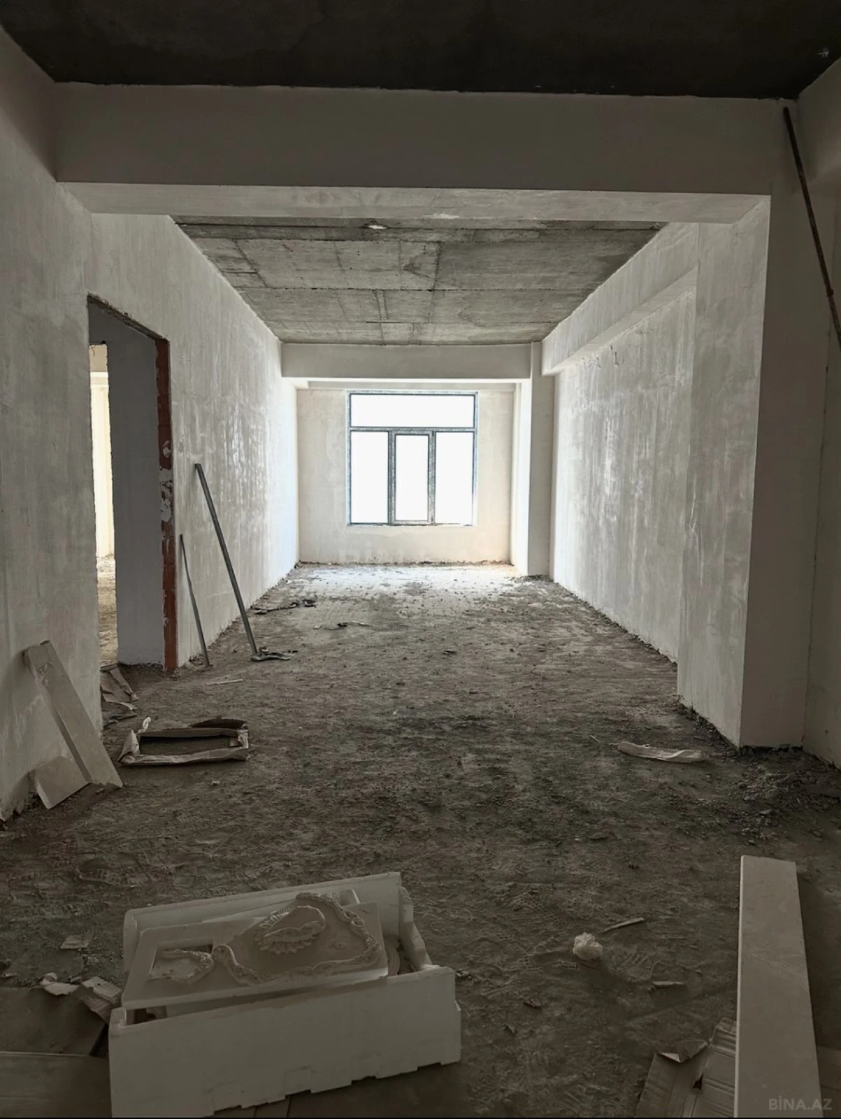 Satılır 3 otaqlı mənzil 171 m²