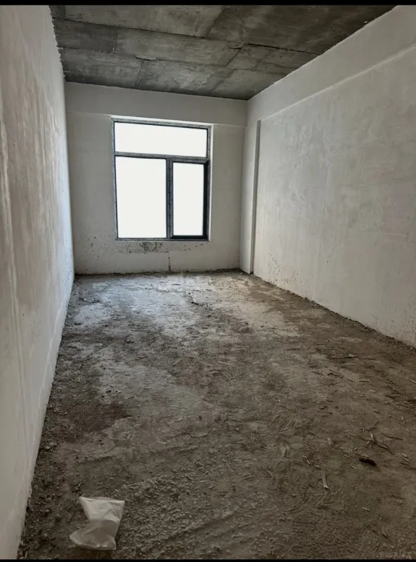 Satılır 3 otaqlı mənzil 171 m²