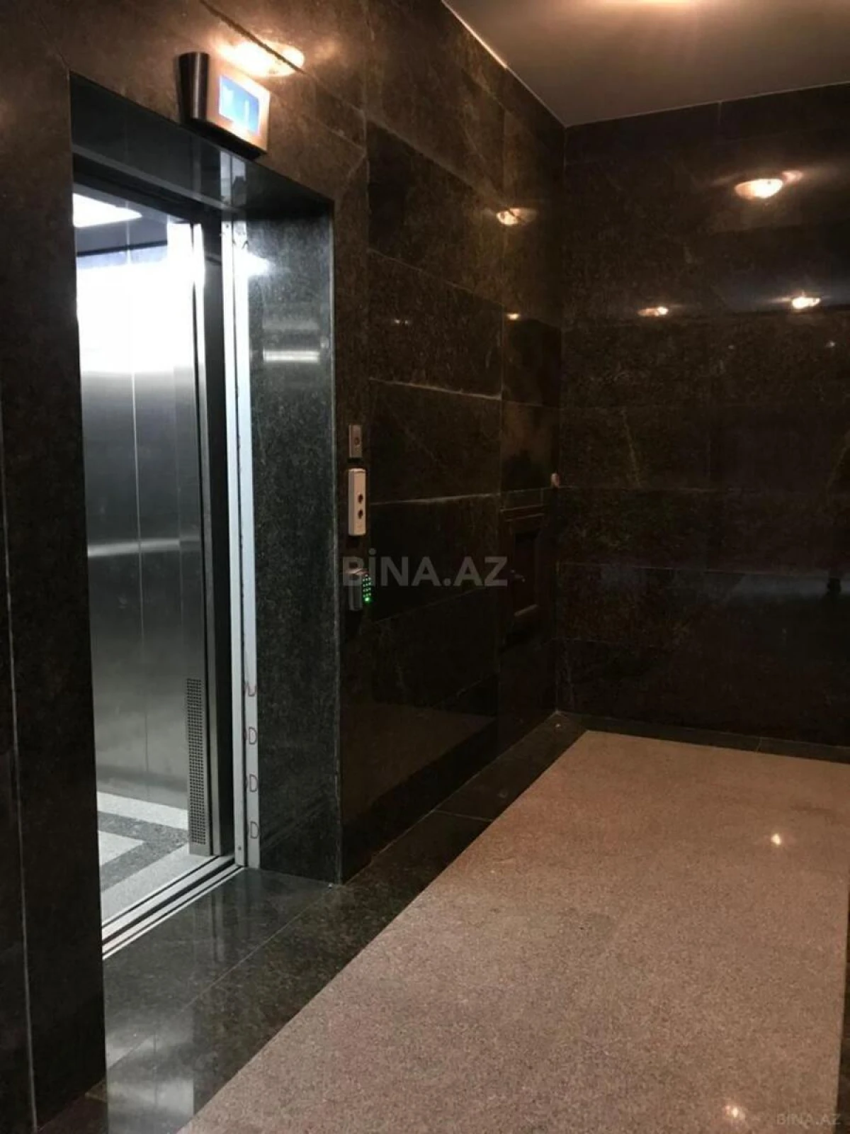 Kirayə verilir 3 otaqlı mənzil 135 m²
