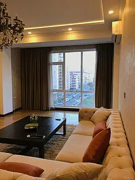 Kirayə verilir 3 otaqlı mənzil 135 m²