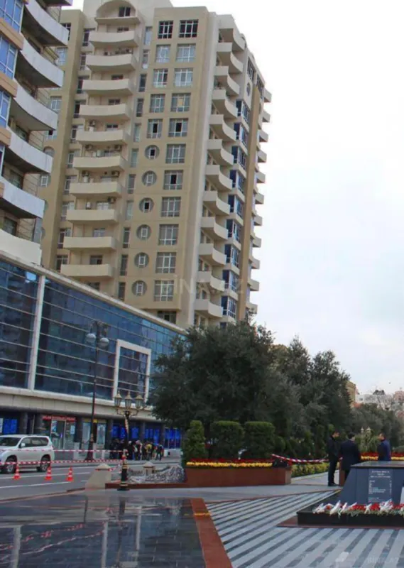 Kirayə verilir 3 otaqlı mənzil 135 m²