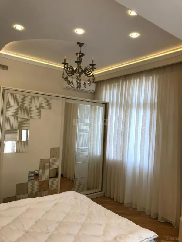 Kirayə verilir 3 otaqlı mənzil 135 m²