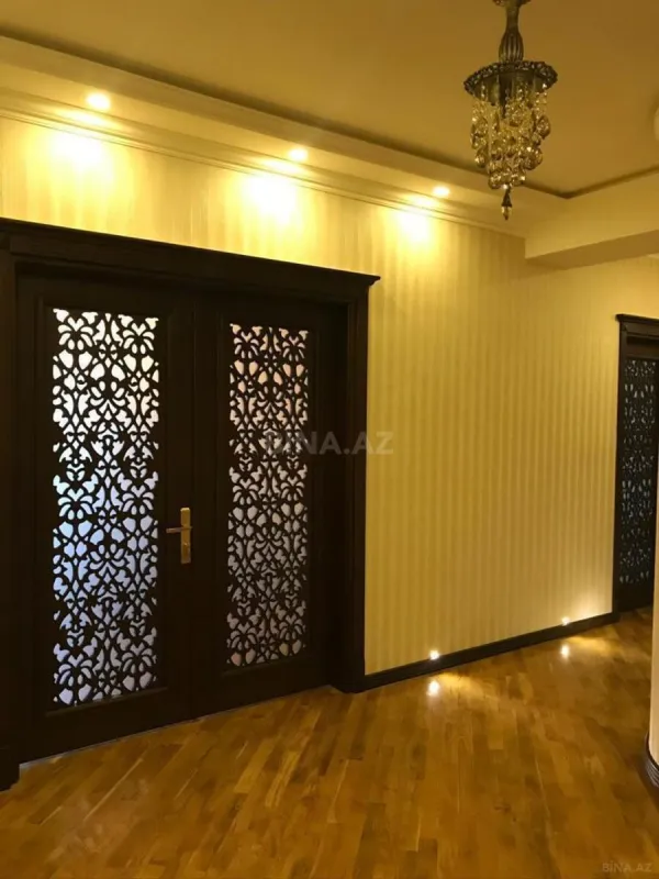 Kirayə verilir 3 otaqlı mənzil 135 m²